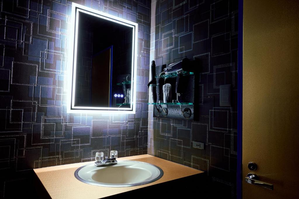 Enlarged view